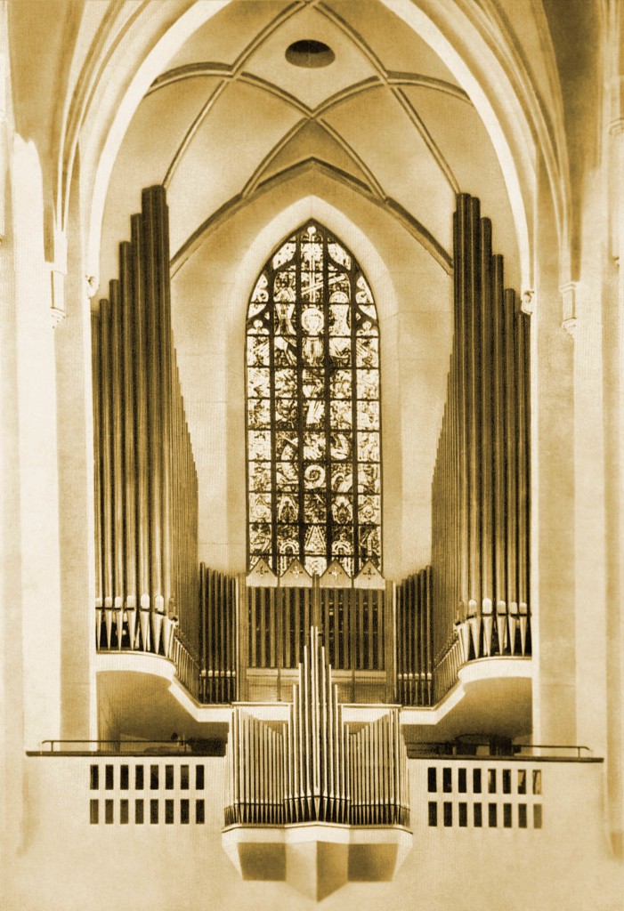 Frauenkirche-Dom-München-Lehrndorfer_Orgel_Prospekt